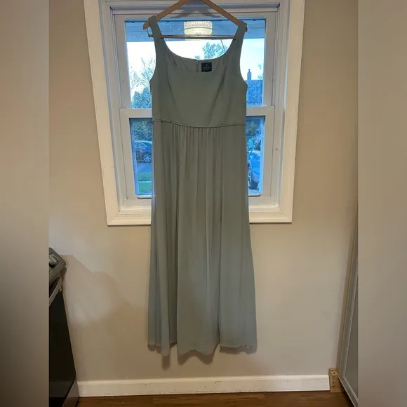 Adrianna Papell Mint Green Slit Full Length Sleeveless Gown Size 20