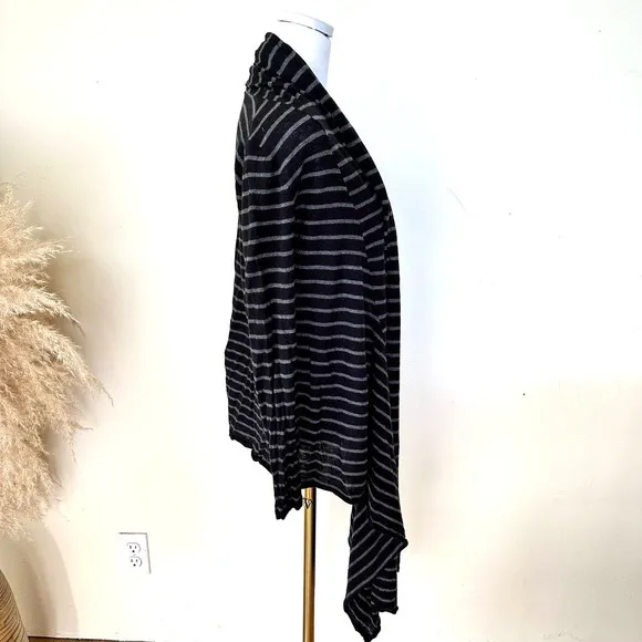 Alice   Olivia Cashmere Cardigan Wrap Infinity Sweater Size XS