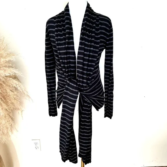 Alice   Olivia Cashmere Cardigan Wrap Infinity Sweater Size XS