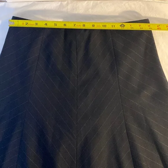 Ann Taylor Pinstripe wool blend Navi midi skirt 10