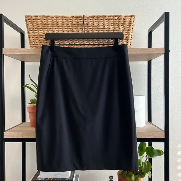 Ann Taylor Virgin Wool Black Career Pencil Skirt, 6