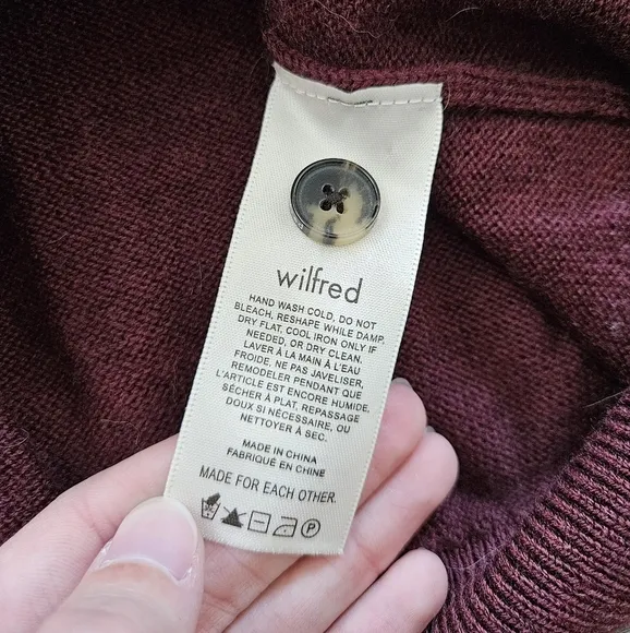 Aritzia Wilfred Maroon Moonrise Cardigan Size Small