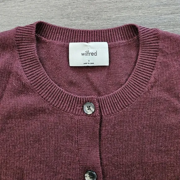 Aritzia Wilfred Maroon Moonrise Cardigan Size Small