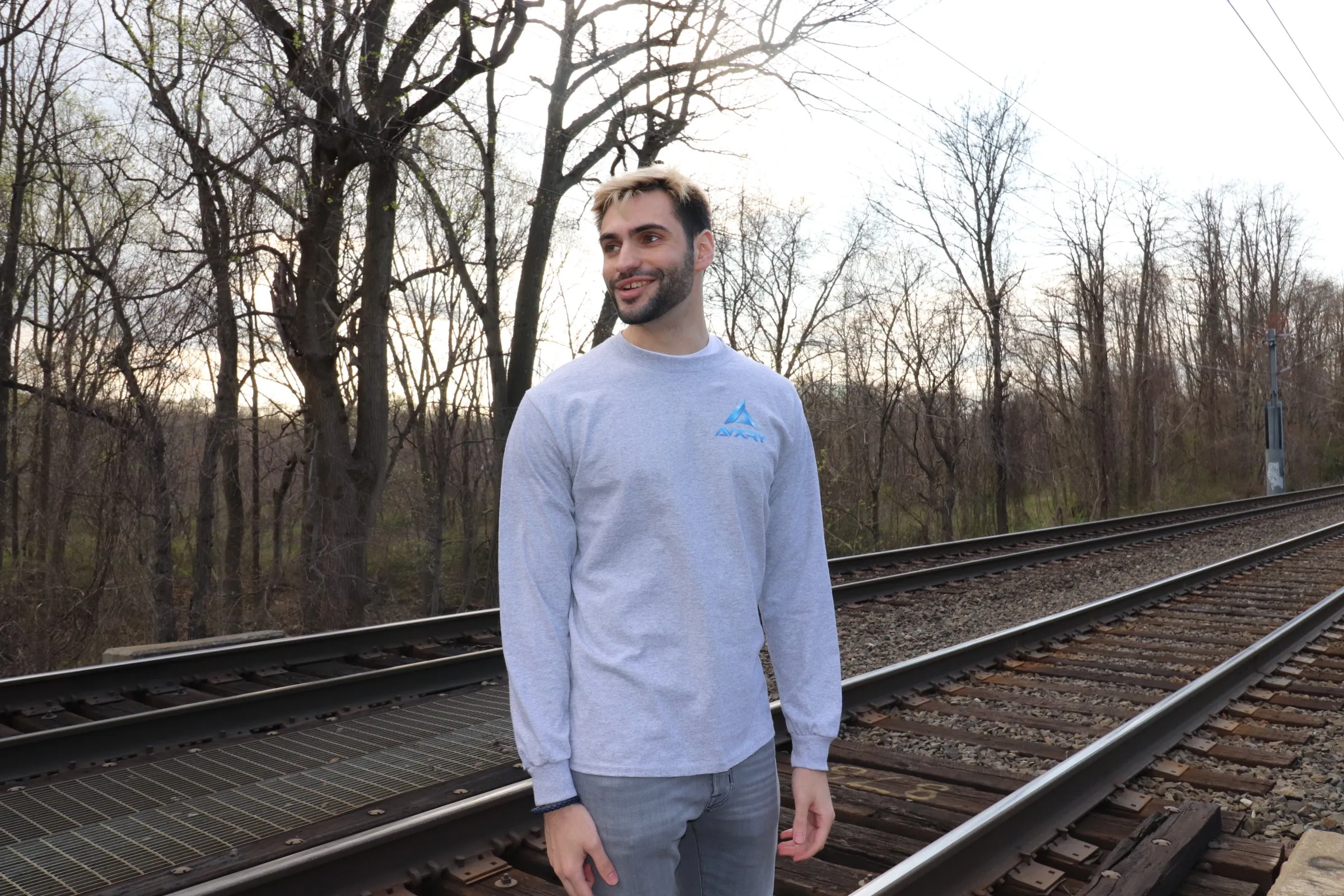 Avxry Logo Long Sleeve