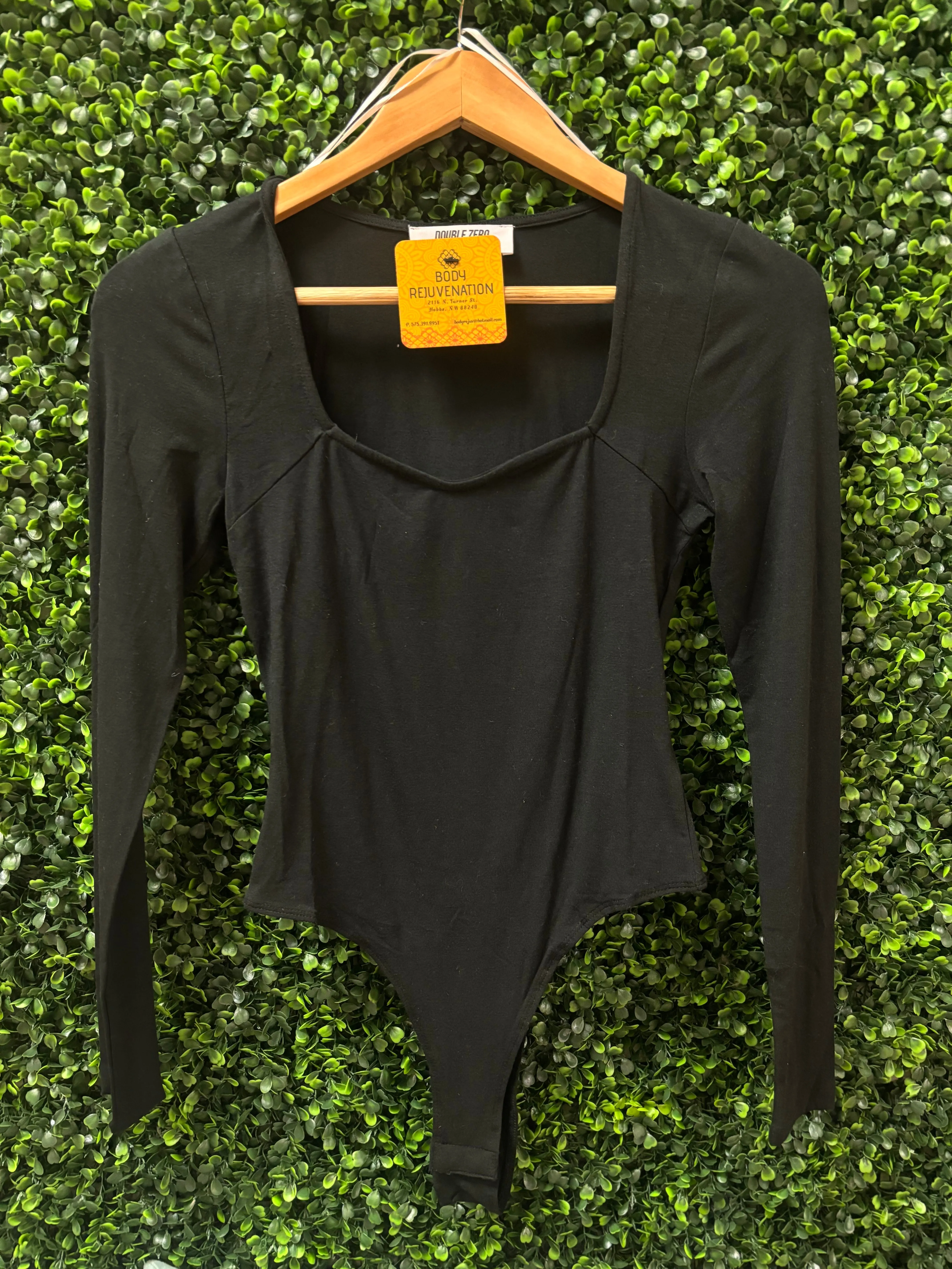 Black Long Sleeve Sweetheart Neckline Bodysuit