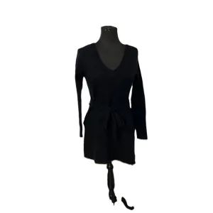 Bloomingdale`s Large 100% Cashmere Knit V Neck Black Tunic Sweater Belt