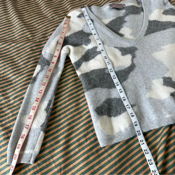Brodie Fine 100% Cashmere Mongolia Mongolian Camo Sweater Sz S