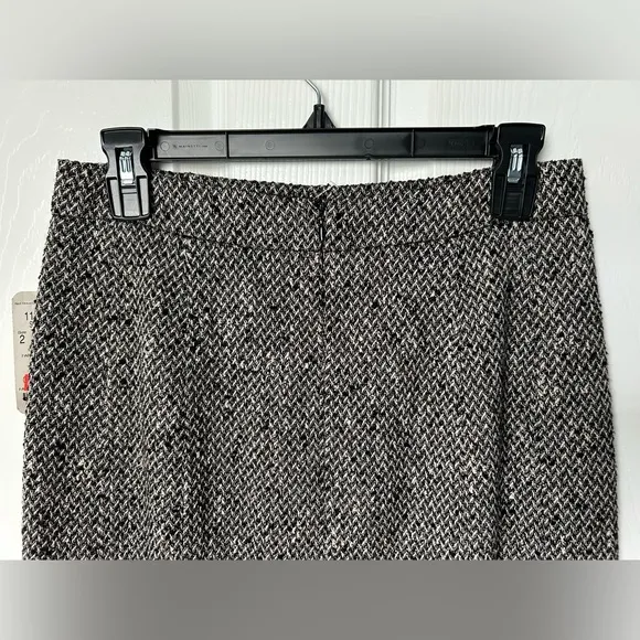 Carlisle Black and White Wool Tweed Pencil Skirt Size 2 NWT