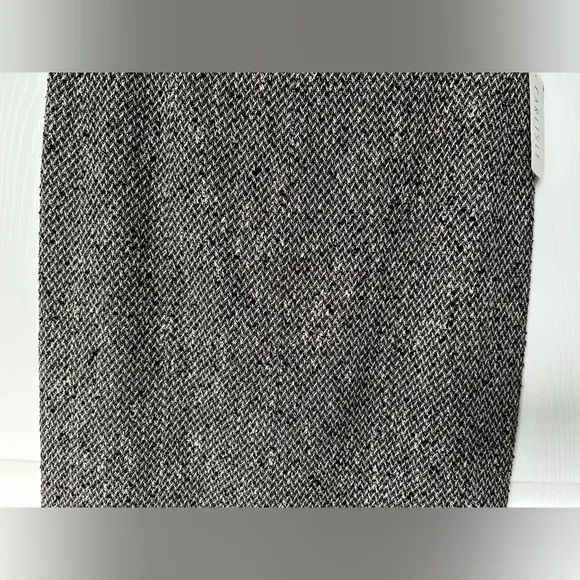 Carlisle Black and White Wool Tweed Pencil Skirt Size 2 NWT