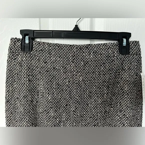 Carlisle Black and White Wool Tweed Pencil Skirt Size 2 NWT