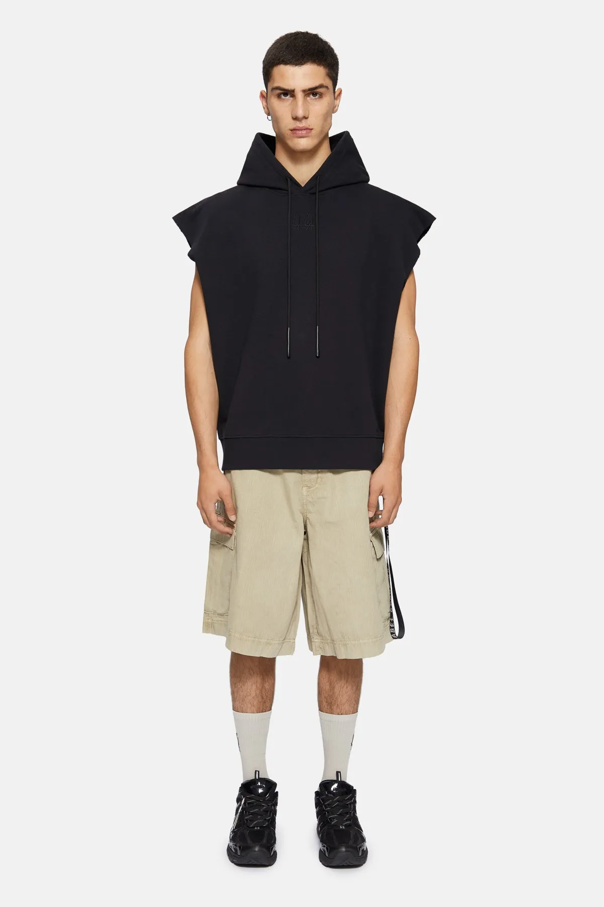CLASSIC SLEEVELESS HOODIE