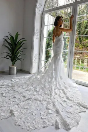 Classy Sleeveless Spaghetti Straps Mermaid Wedding Dresses with Chapel Train