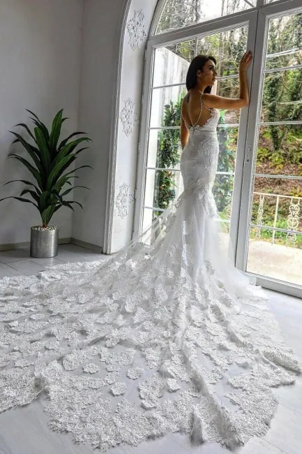 Classy Sleeveless Spaghetti Straps Mermaid Wedding Dresses with Chapel Train