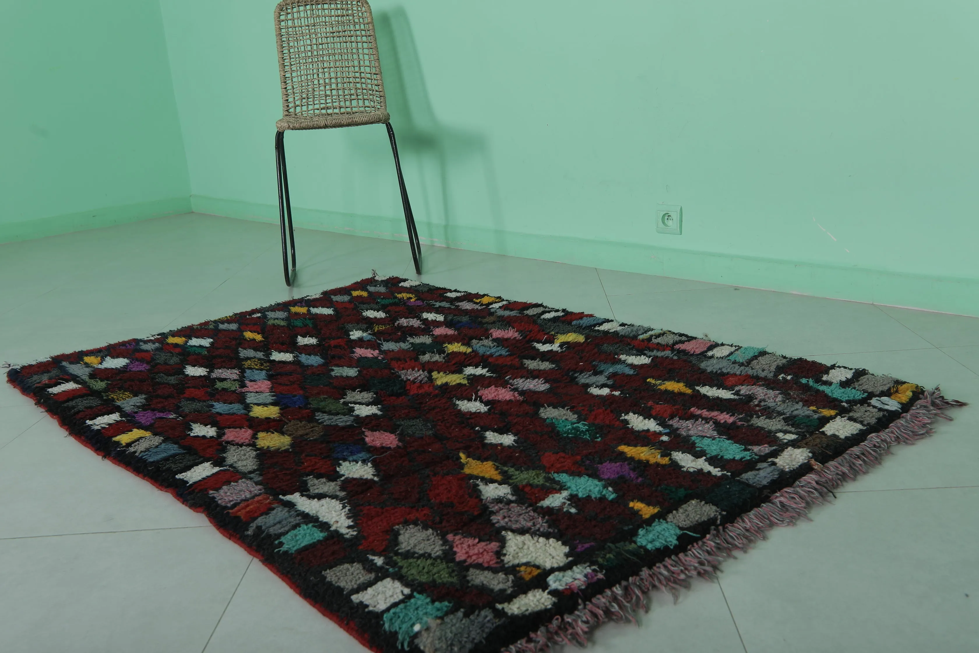 Colorful Moroccan Berber Rug - Handwoven 3.6 X 5.5 Feet | Unique Diamond Pattern