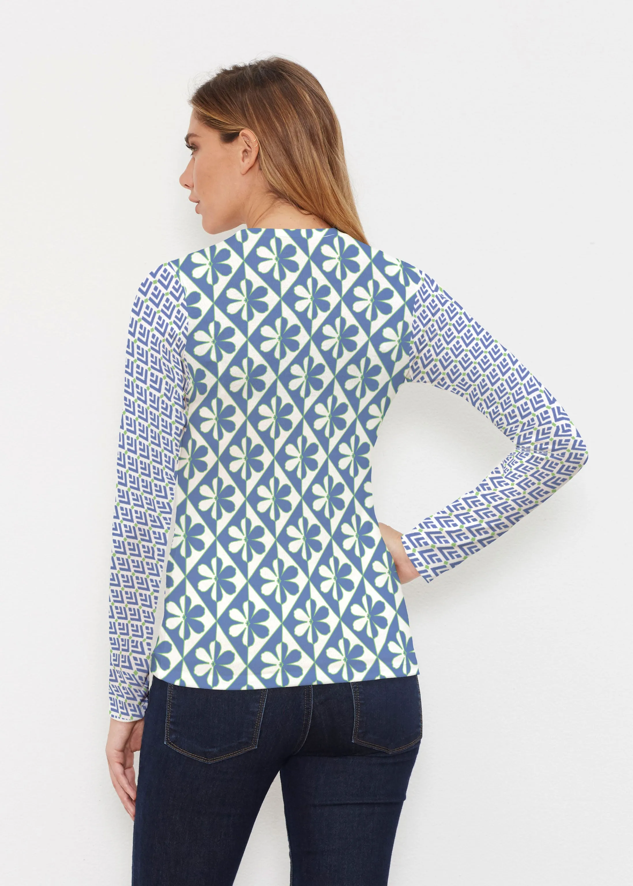 Cosmo Geo (13568) ~ Butterknit Long Sleeve V-Neck Top