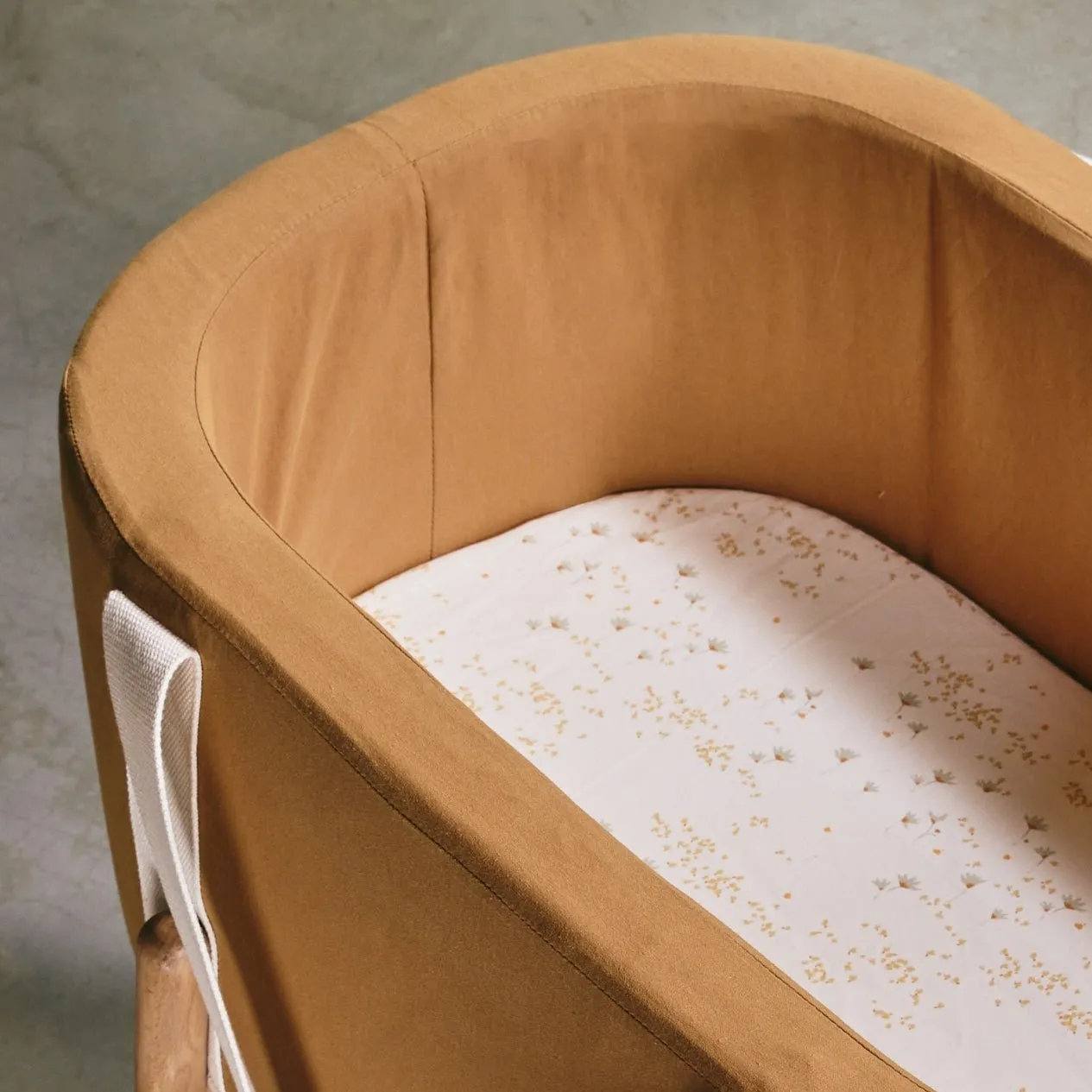 Fitted Sheet for the KUKO Moses Bassinet and KUMI Bassinet by Charlie Crane