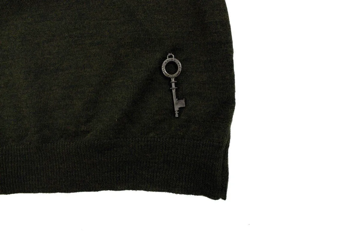 Green v-neck pullover sweater
