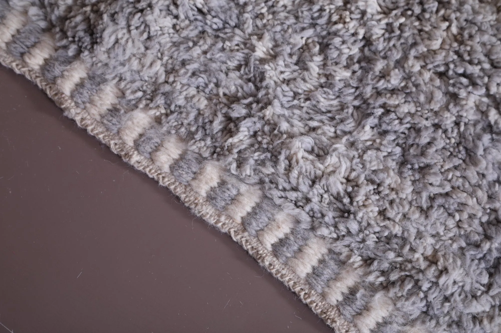 Grey Moroccan rug - Azilal rug - Wool carpet