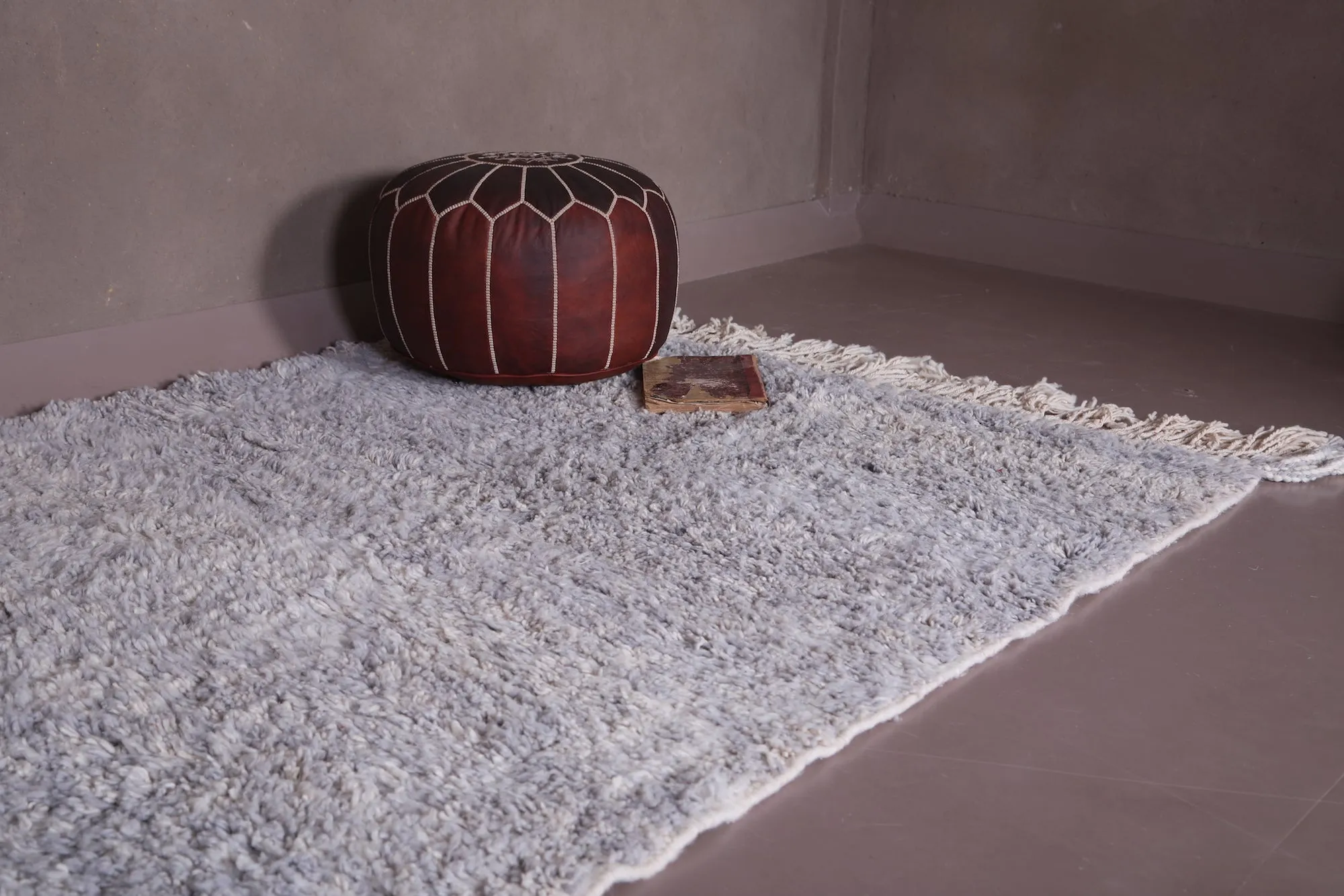 Grey Moroccan rug - Azilal rug - Wool carpet