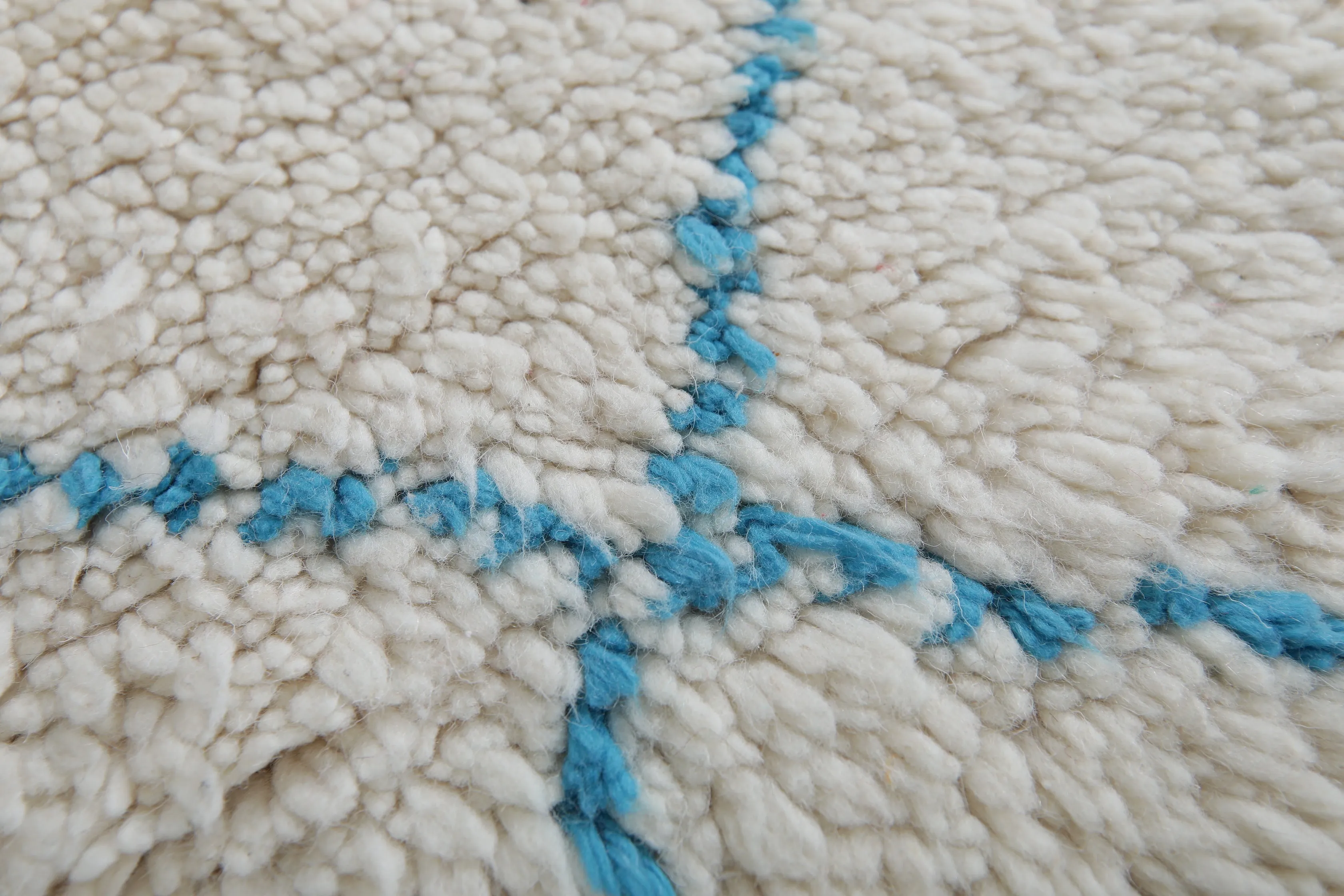 Handmade Azilal Rug – 3.6 x 5 ft | Blue Trellis Design