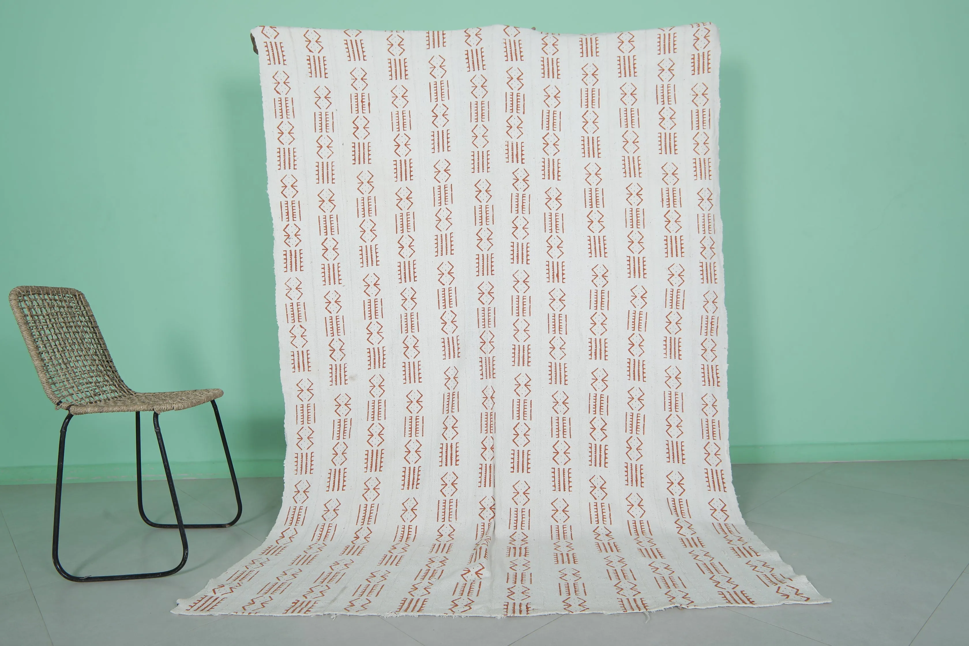 Handwoven Kilim Rug - 5.2 FT X 7.4 FT | White with Geometric Patterns