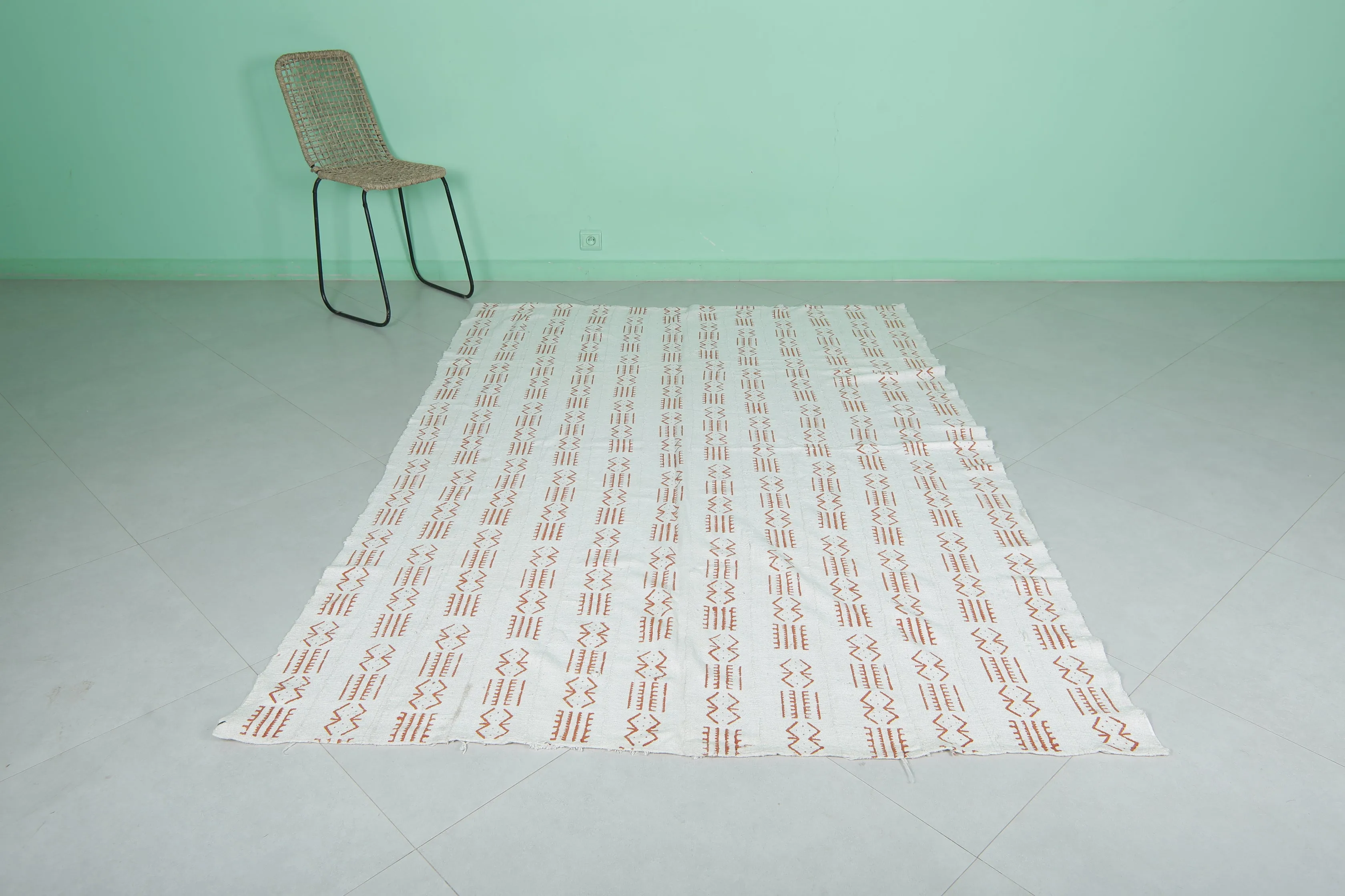 Handwoven Kilim Rug - 5.2 FT X 7.4 FT | White with Geometric Patterns