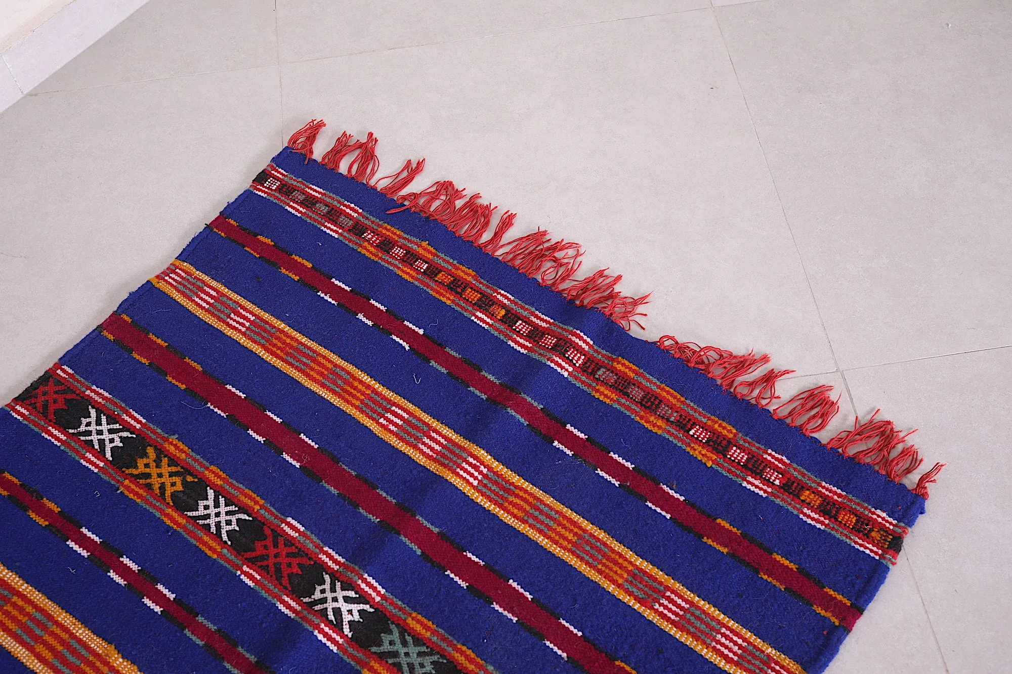 Handwoven Moroccan Rug - 2.7 FT X 4.9 FT | Vibrant Artisan Design