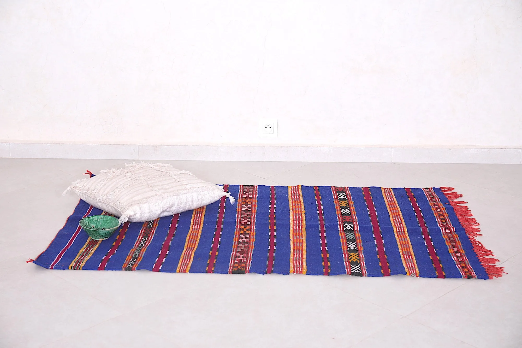 Handwoven Moroccan Rug - 2.7 FT X 4.9 FT | Vibrant Artisan Design