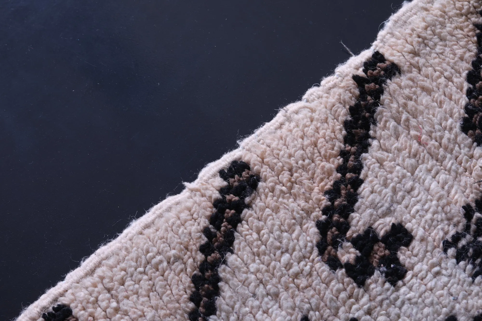 Handwoven Moroccan Rug 4.2 x 8.8 FT - Minimalist Tribal Patterns