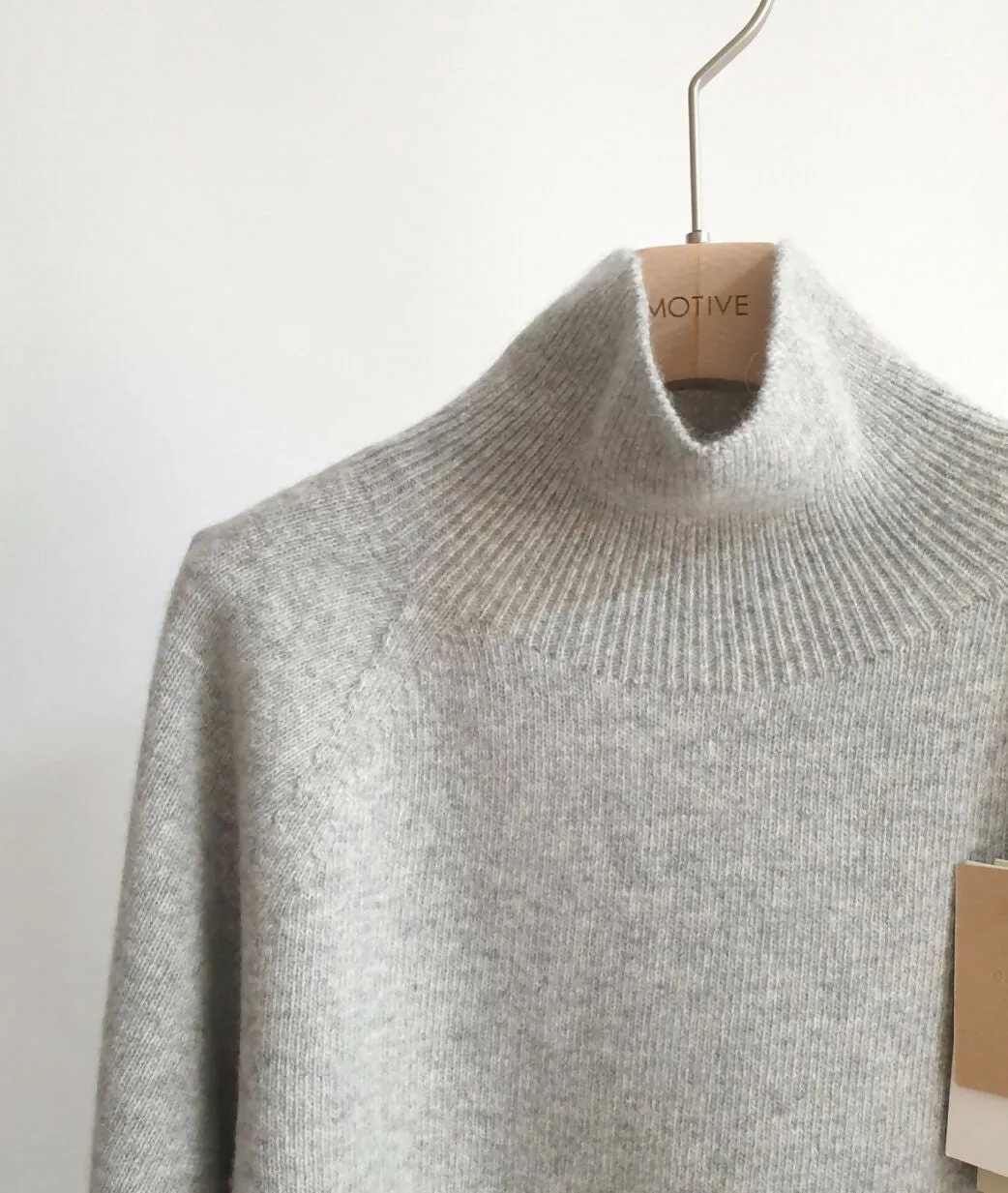 [Joslin]CASHMERE MOCK-NECK SWEATER