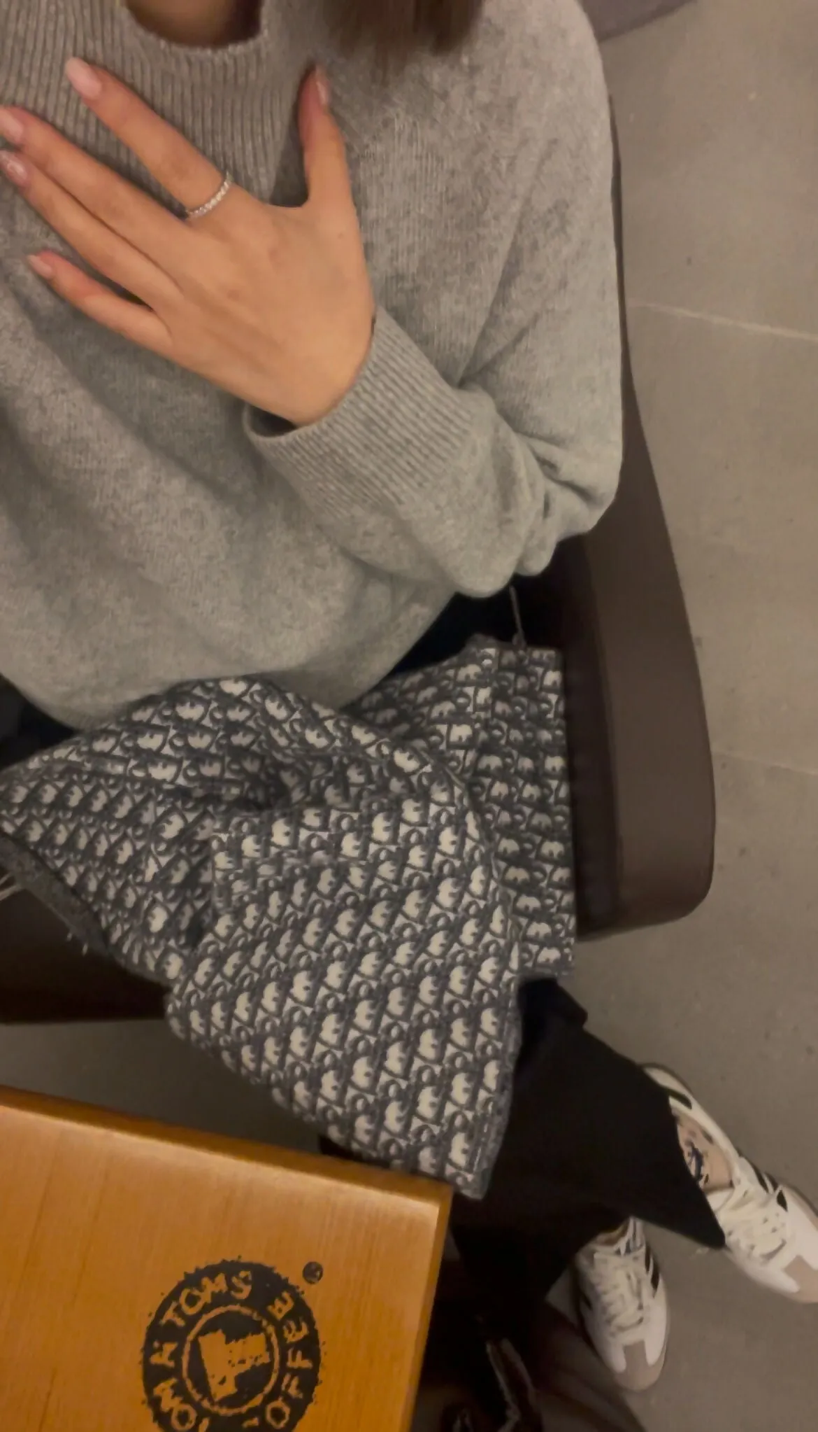 [Joslin]CASHMERE MOCK-NECK SWEATER