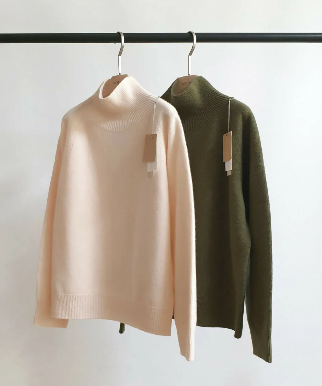 [Joslin]CASHMERE MOCK-NECK SWEATER