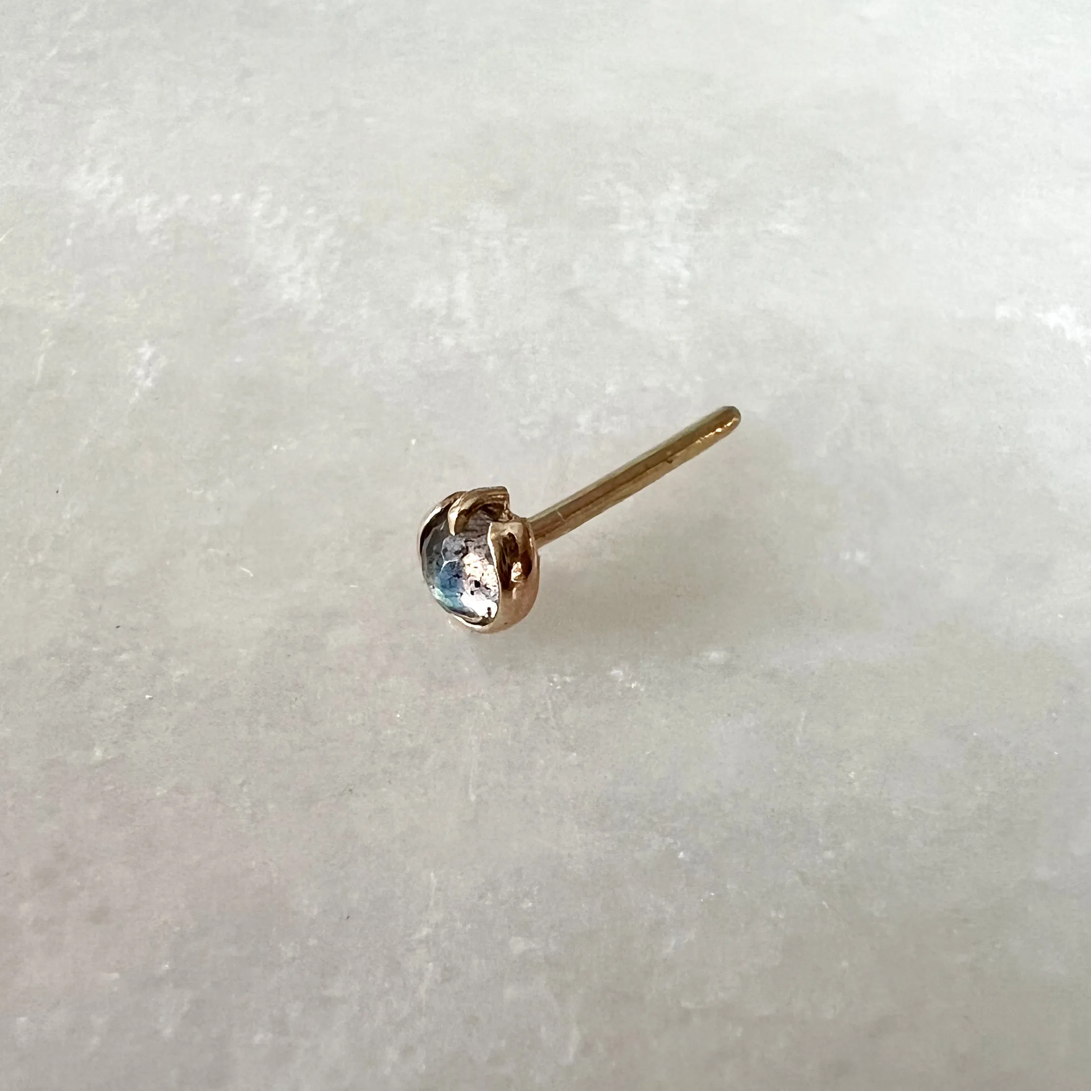 Labradorite Stud in 14k gold