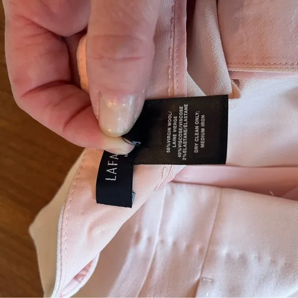 Lafayette 148 size 16 EUC virgin wool shorts, pale pink