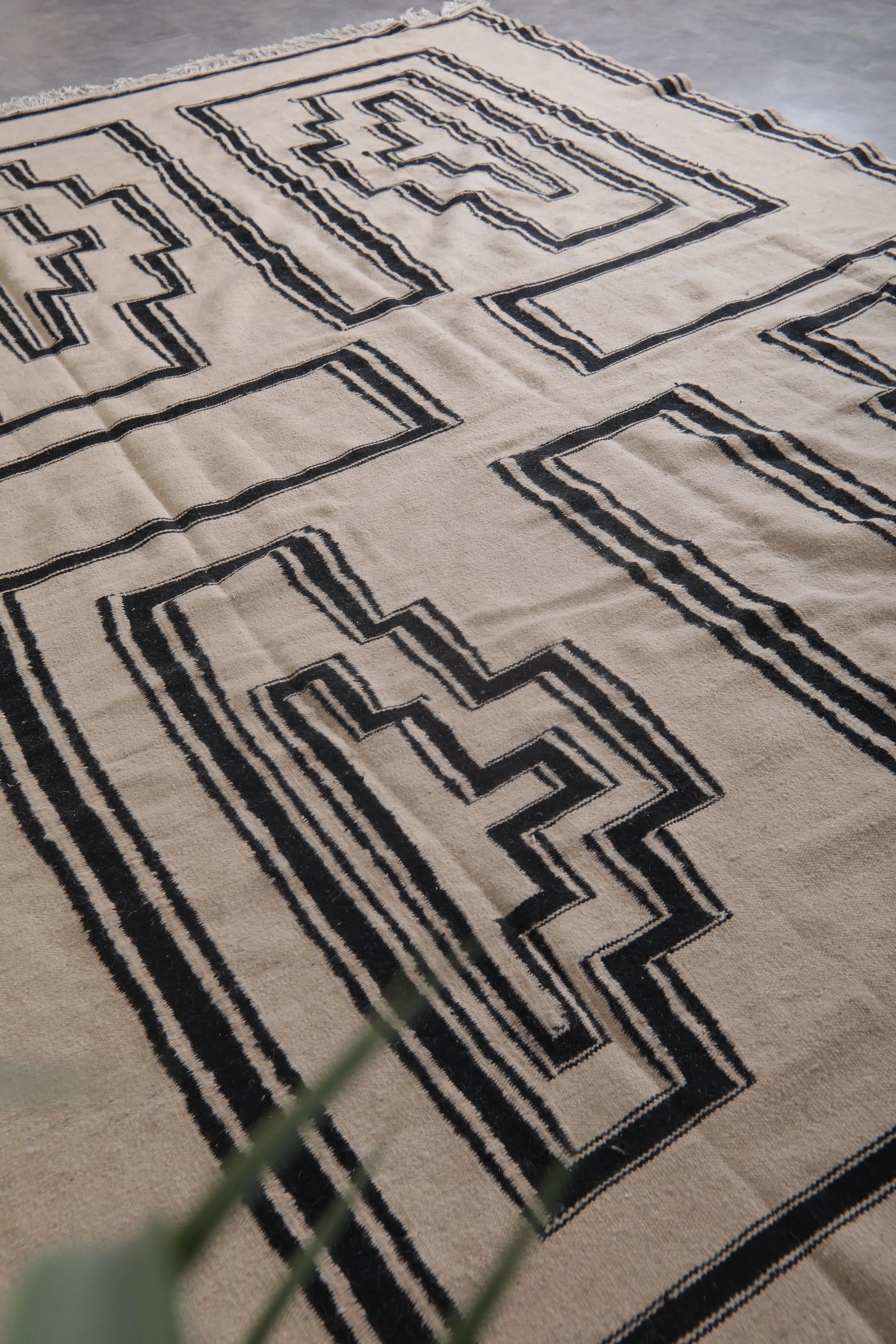Large Moroccan Rug - 9.6 x 14.2 ft | Handwoven Geometric Wool