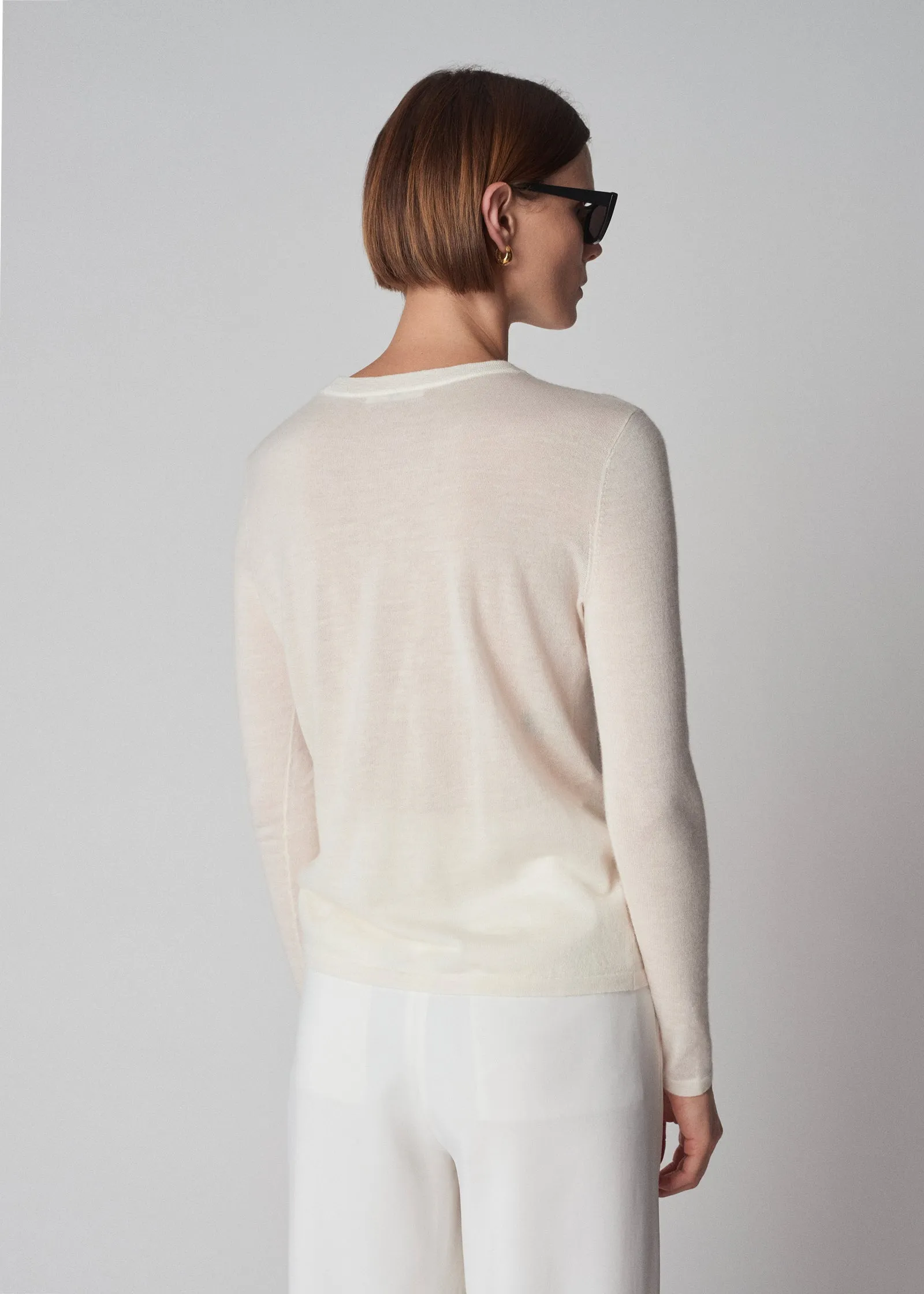 Long Sleeve Crew in Fine Cashmere - Ivory