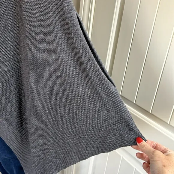 Lululemon Forward Flow Cape Dark Gray Boolux Cashmere Travel Commute One Size
