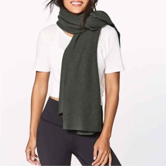 Lululemon Forward Flow Cape Dark Gray Boolux Cashmere Travel Commute One Size