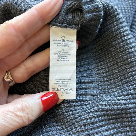 Lululemon Forward Flow Cape Dark Gray Boolux Cashmere Travel Commute One Size