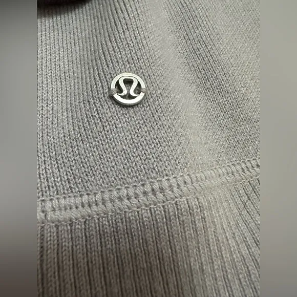 Lululemon - Soothe Away Hoodie in Stargaze Graphite Purple - size 10 - EUC