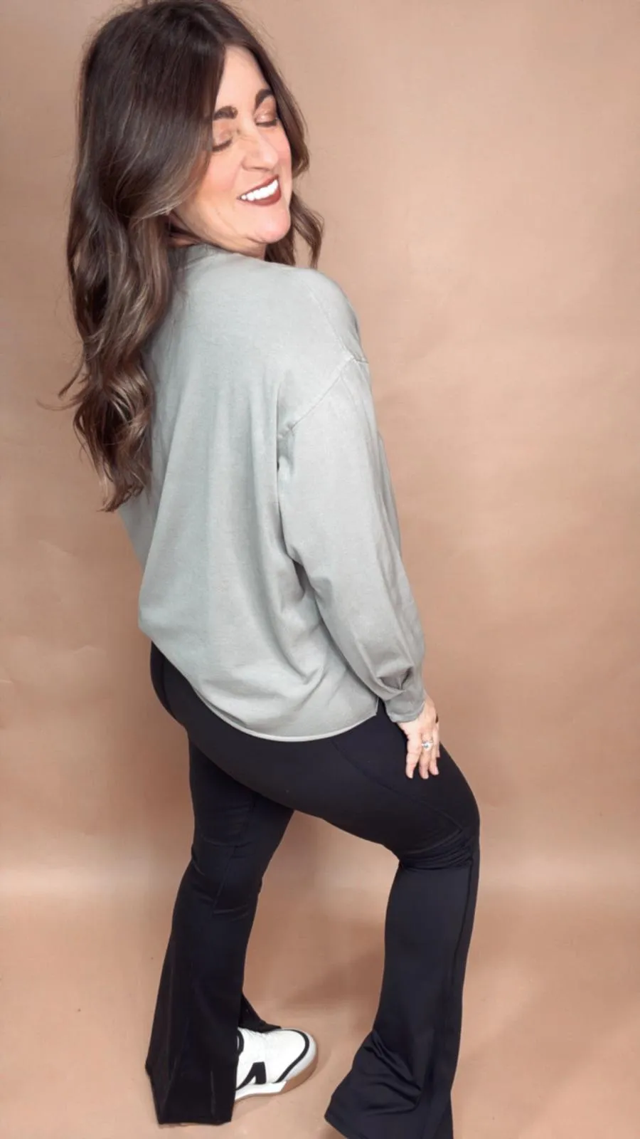 Luxy Mineral Tee in Mocha