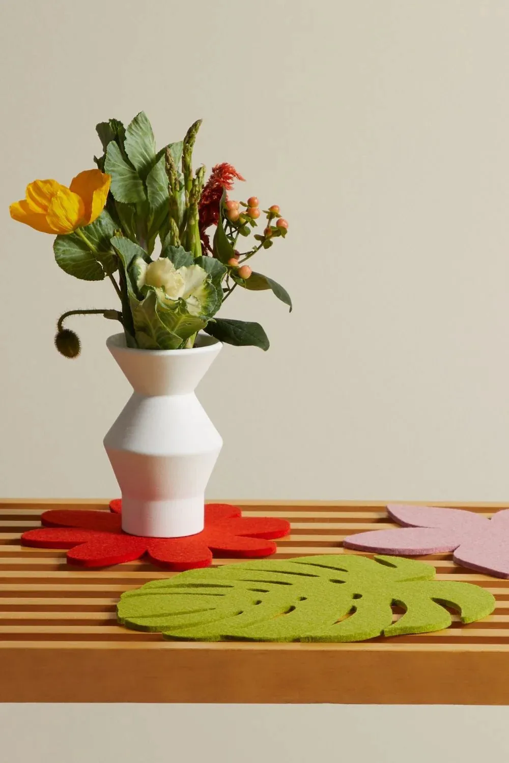 Medium Monstera Leaf Trivet - Pistachio