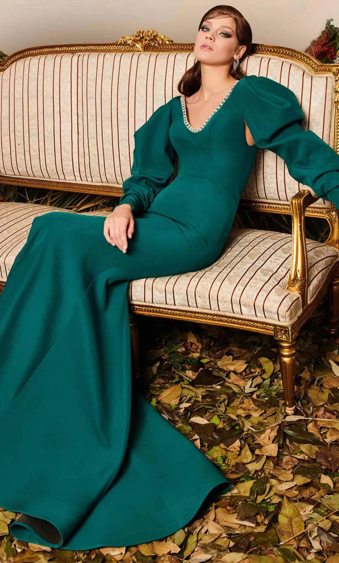 MNM COUTURE N0495