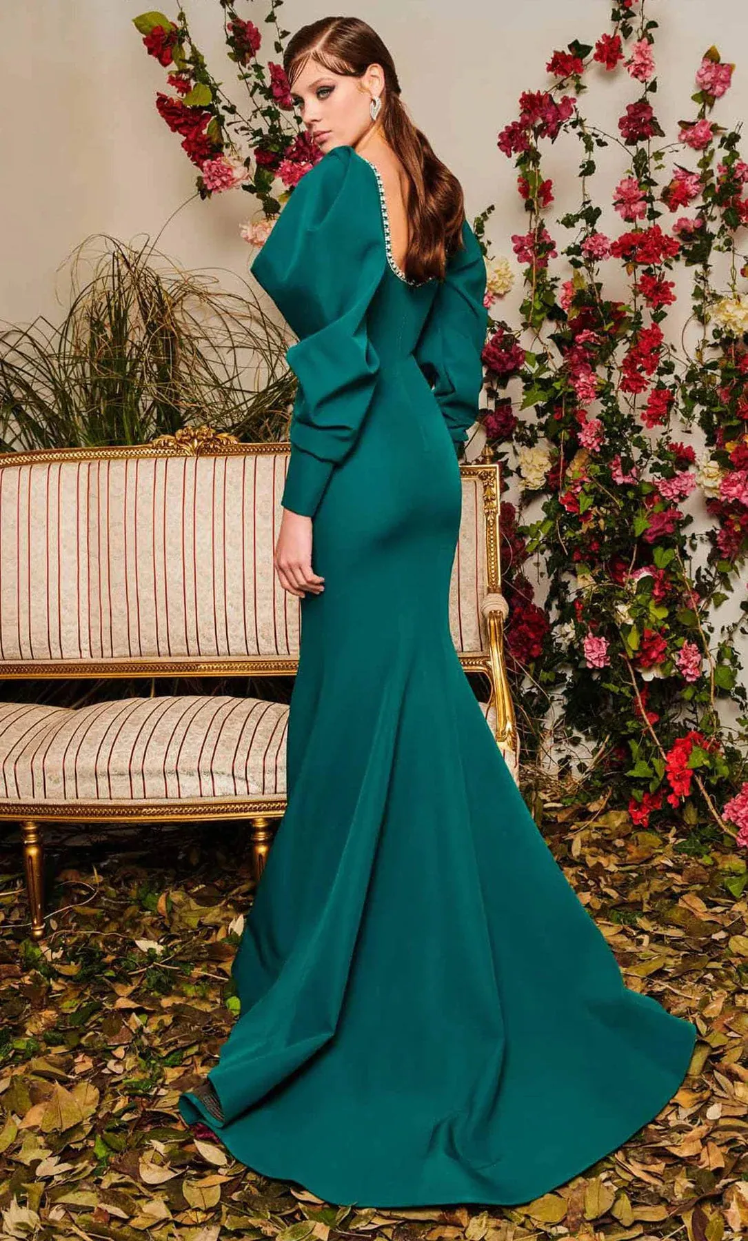 MNM COUTURE N0495