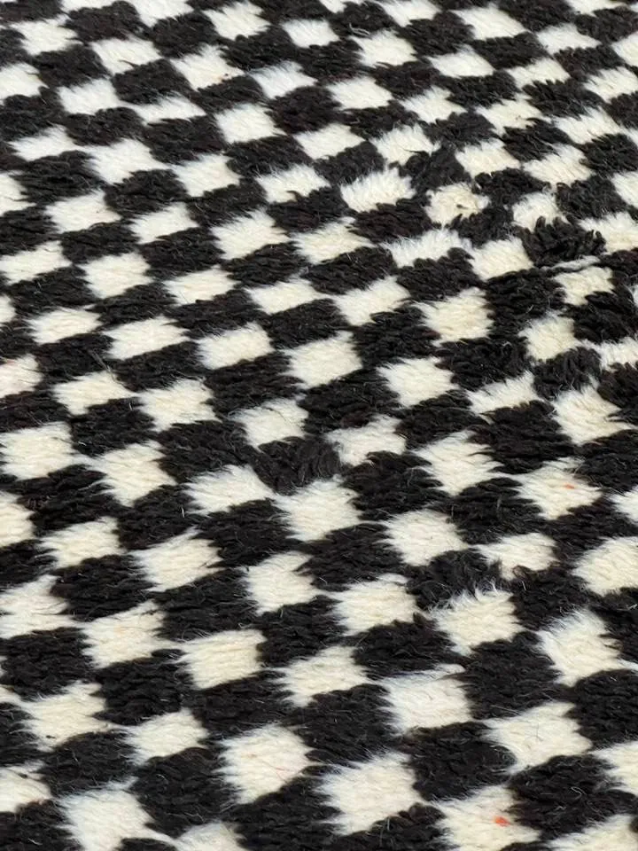 Moroccan area rug from Tazenakht, Wool and Thread, 192cm x 166cm or 6.30ft x 5.45ft