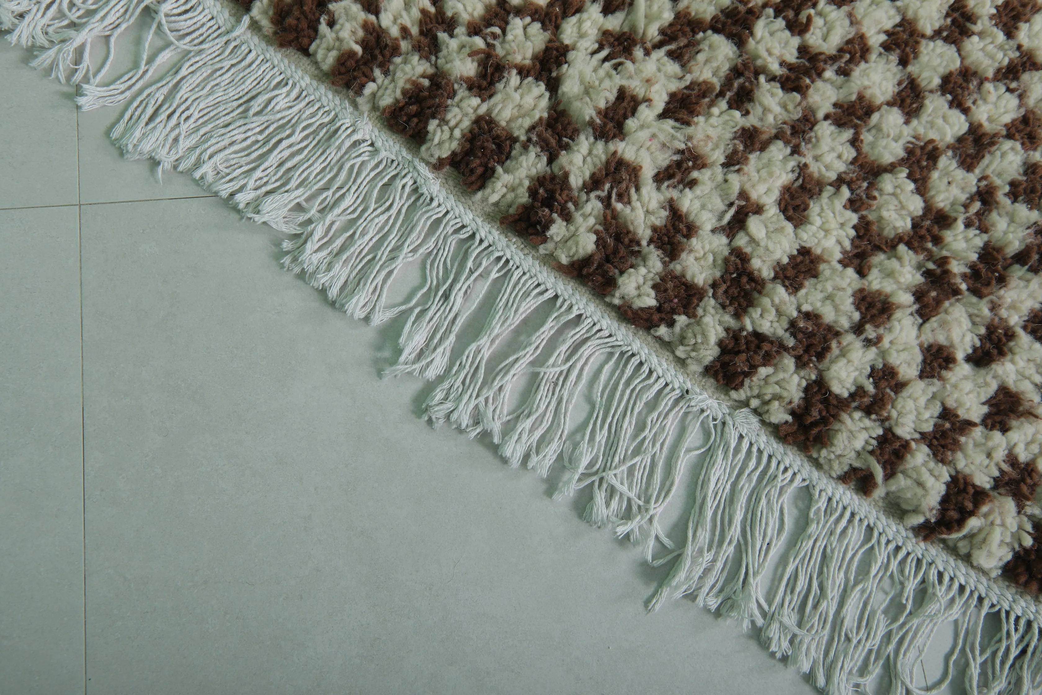 Moroccan Berber Rug - 4.4 x 6.3 ft - Handwoven Wool Striped Rug