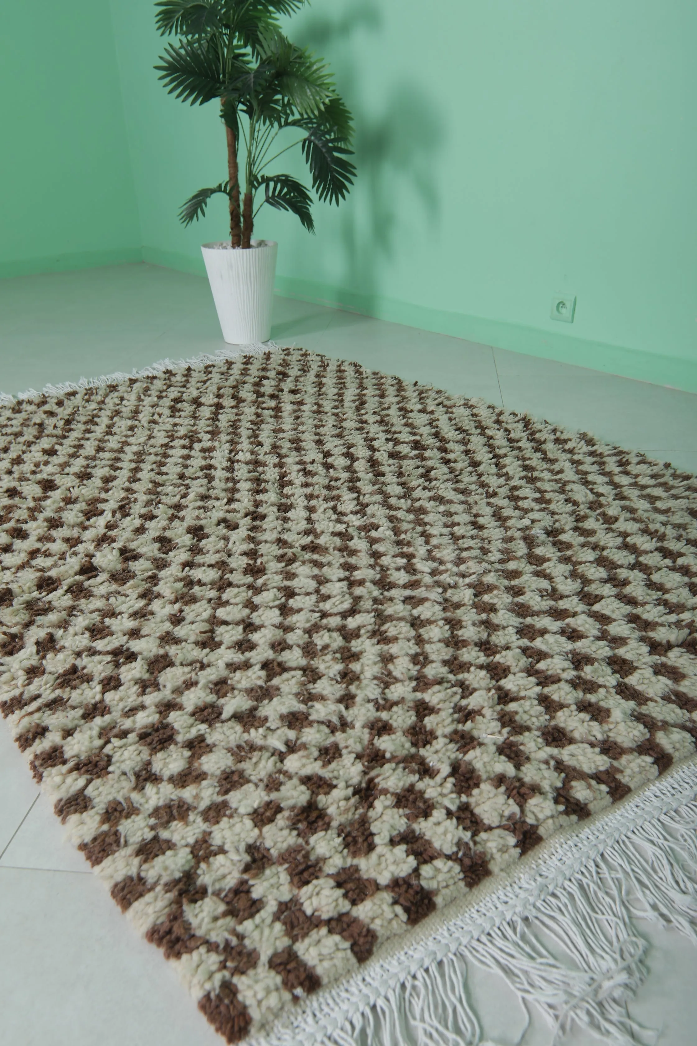 Moroccan Berber Rug - 4.4 x 6.3 ft - Handwoven Wool Striped Rug