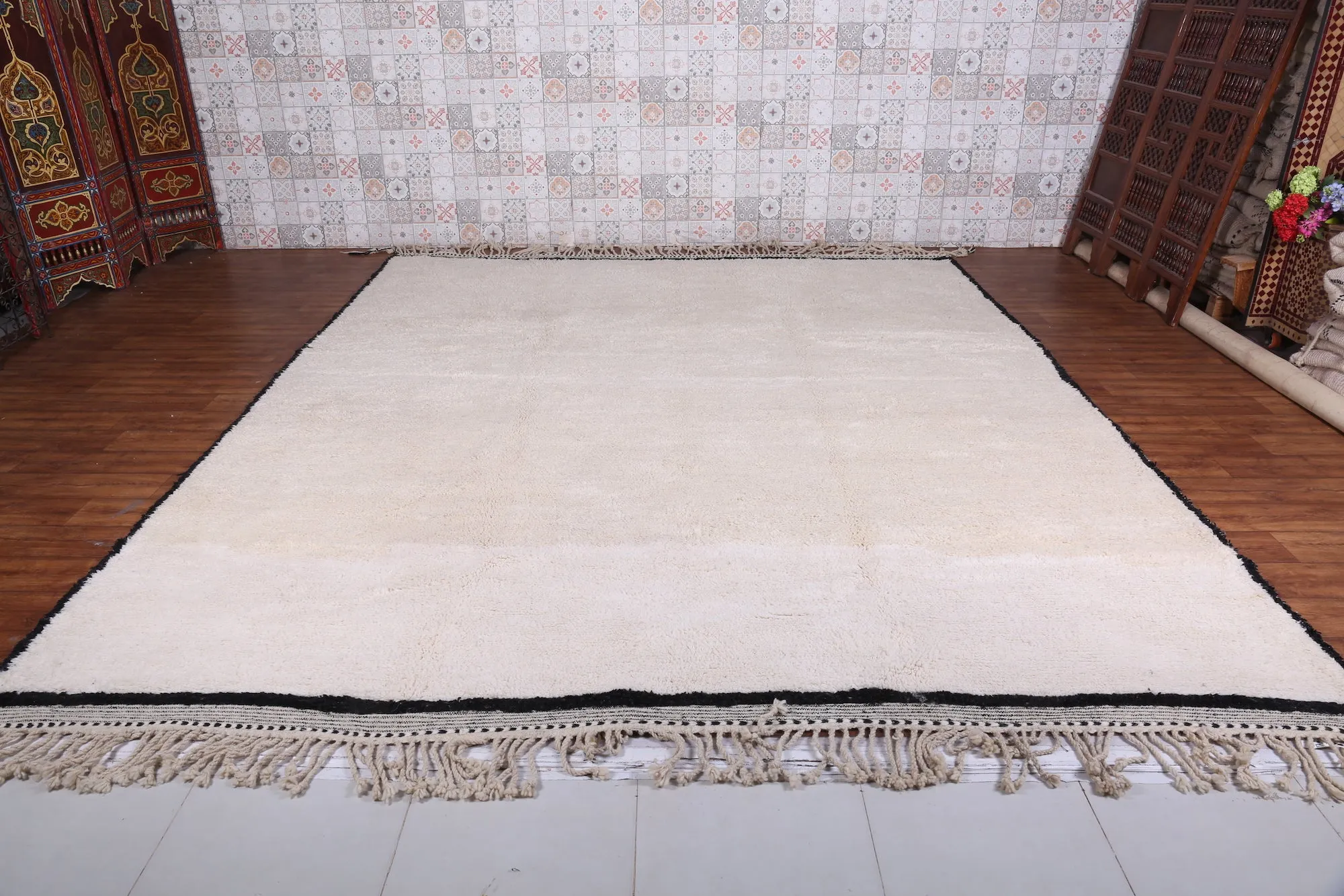 Moroccan Rug Beige With Black Border - Beni Area Rug - Custom Rug