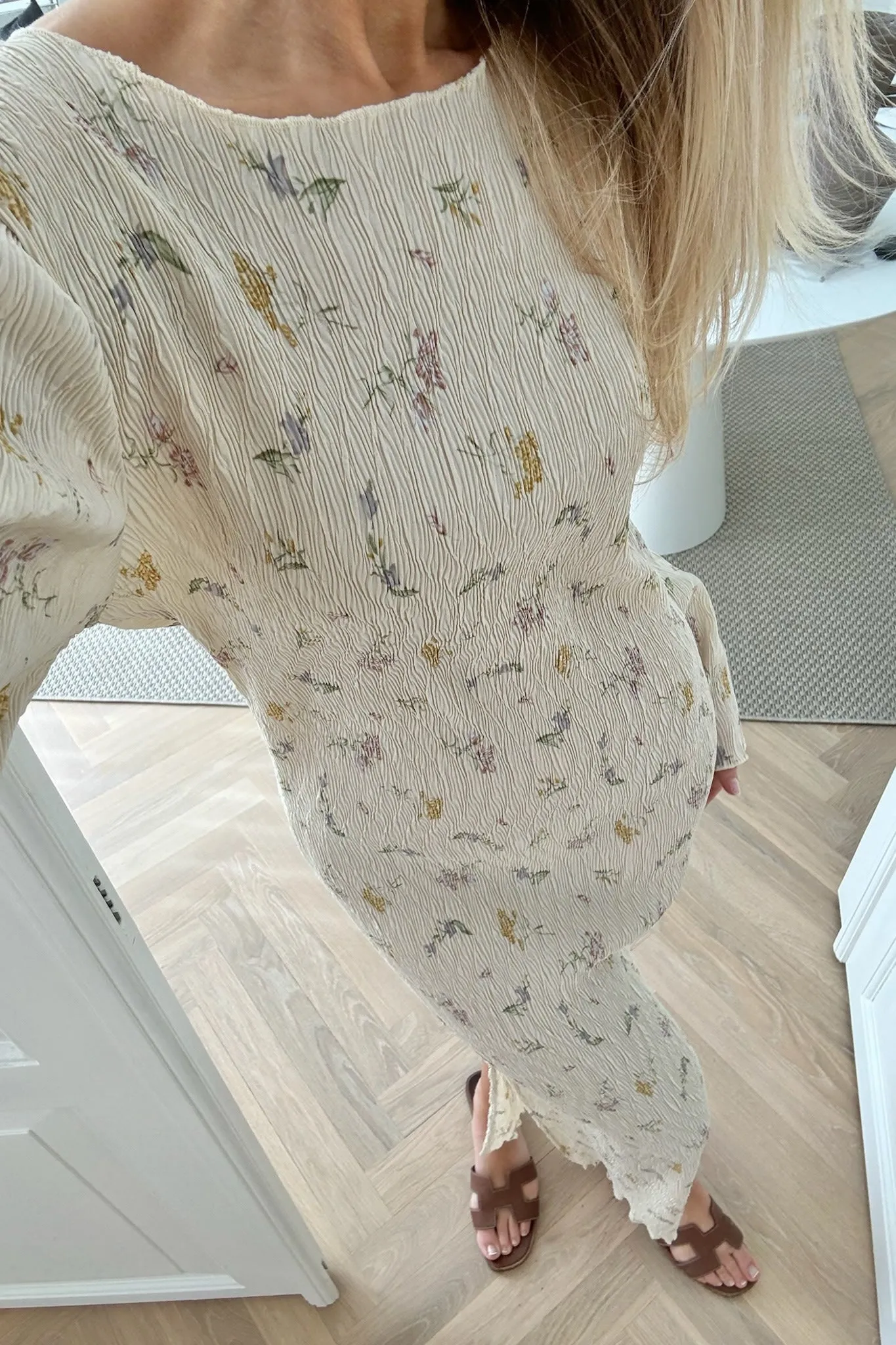 OdaIC Kjole - Creme Blomsterprint