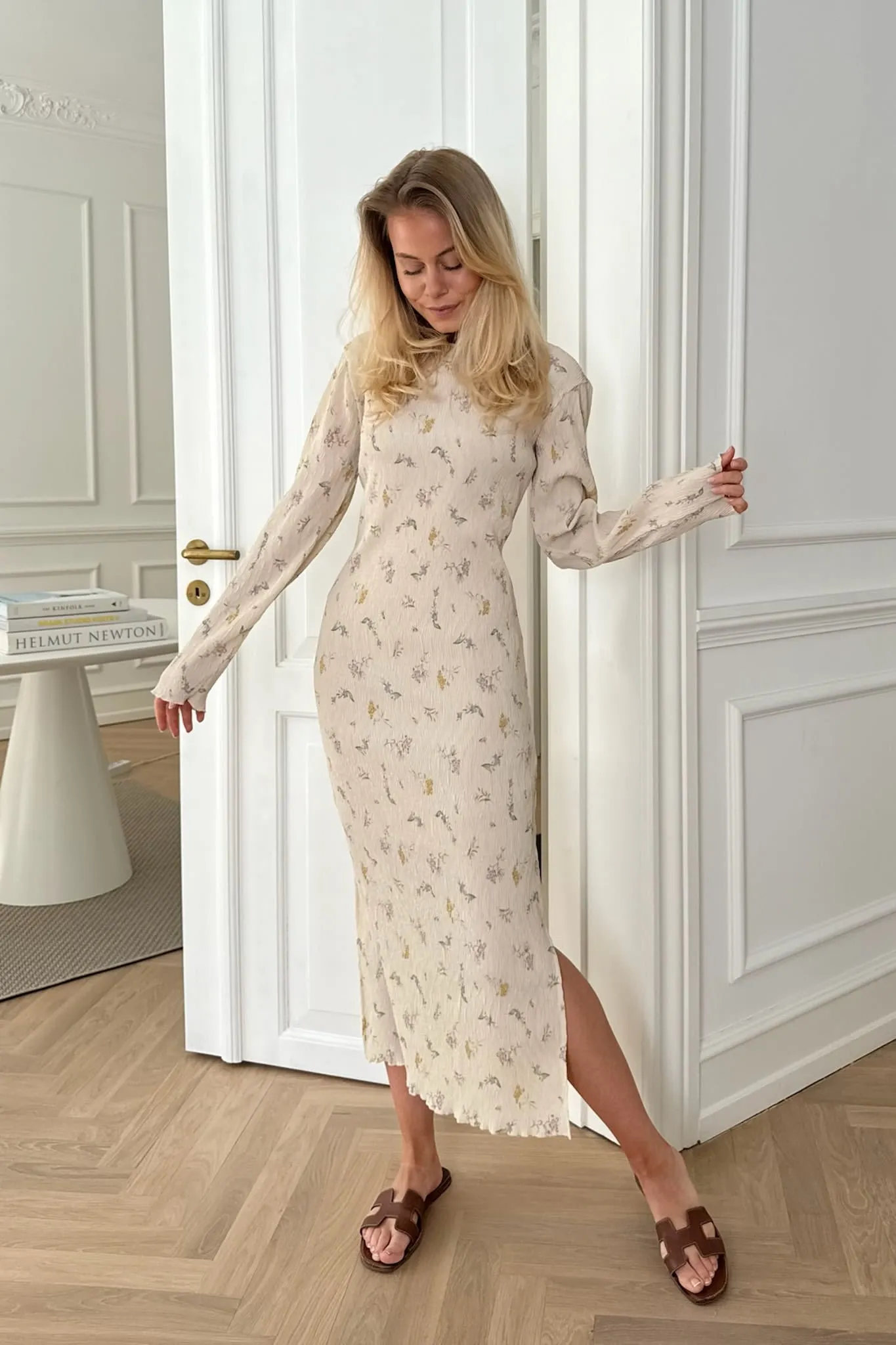 OdaIC Kjole - Creme Blomsterprint